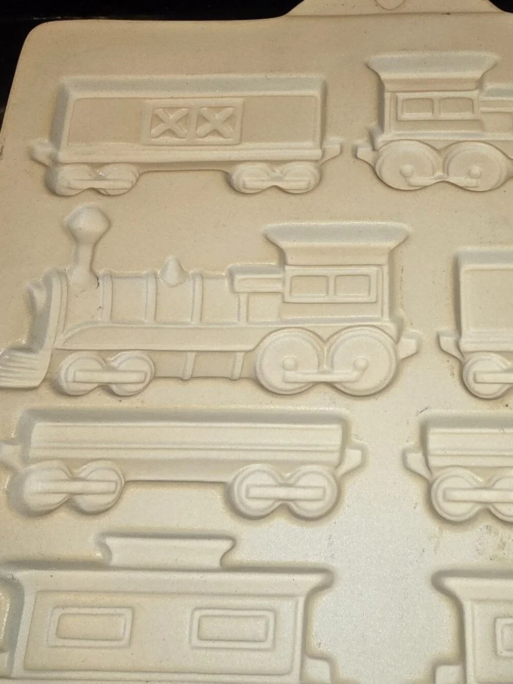 Pampered Chef Train Cookie Mold #18 Stoneware 1998 USA 11.25